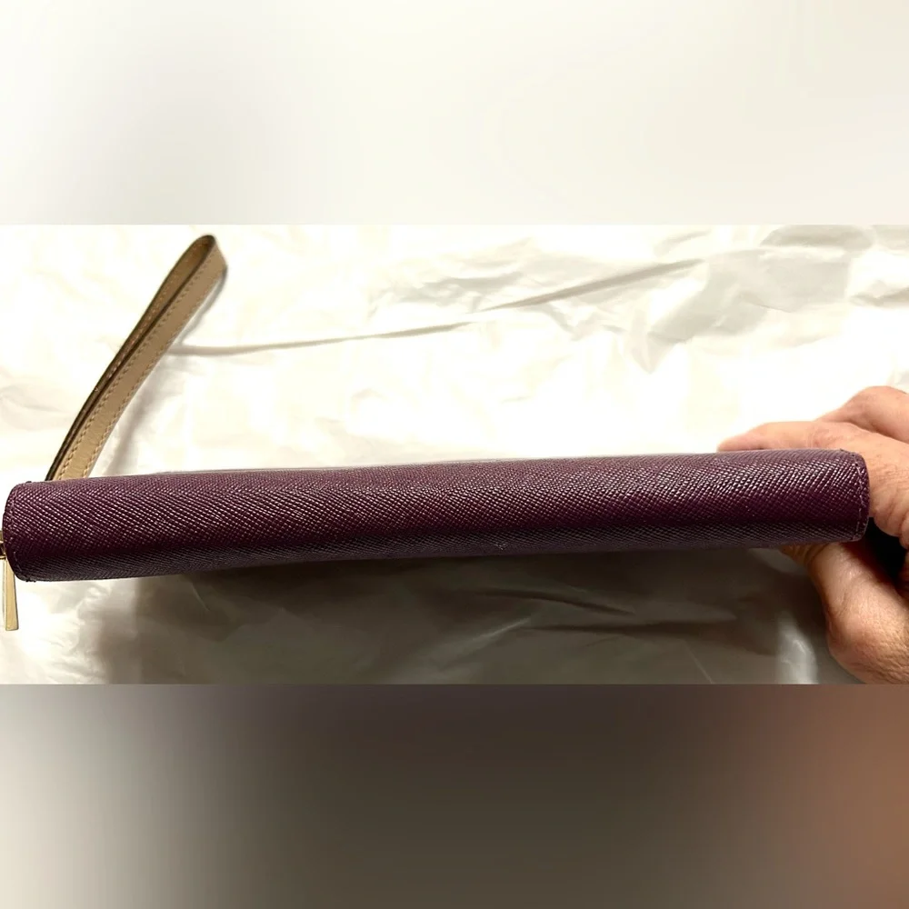 New Jet set Michael Kors Plum Zip Wristlet/wallet with Tan Strap - Picture 9 of 13